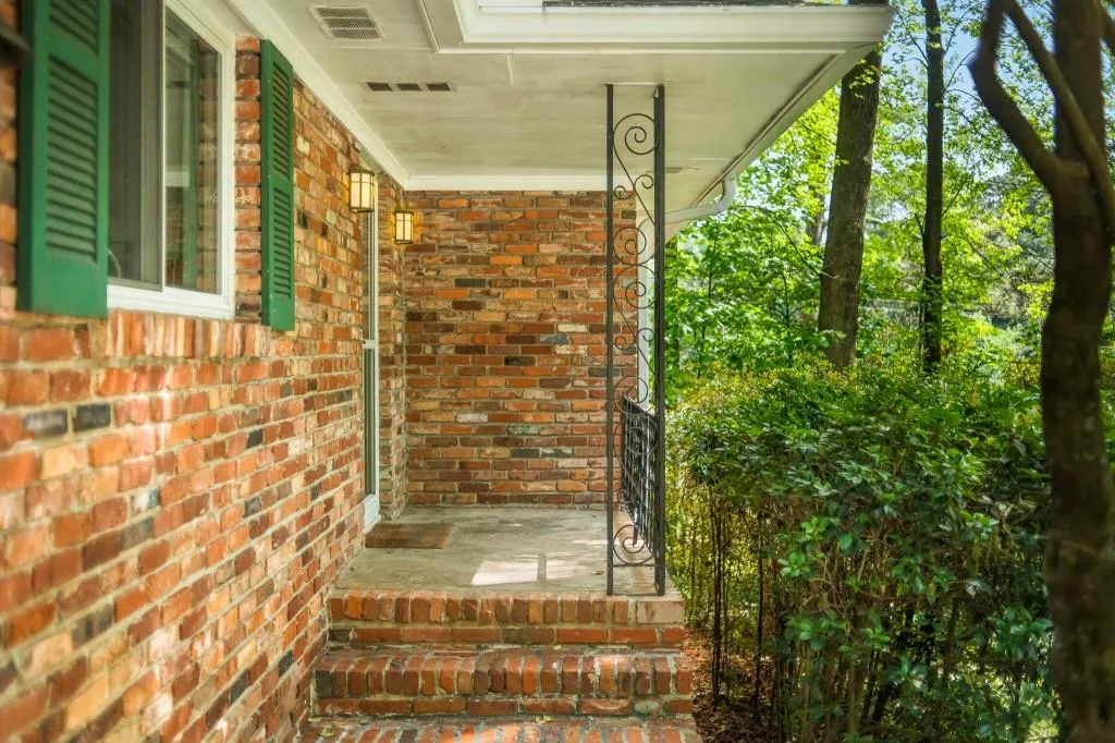 6029 Kayron Drive, Sandy Springs, Georgia 30328, 3 Bedrooms Bedrooms, ,2 BathroomsBathrooms,Residential,Sold,6029 Kayron Drive,7217112