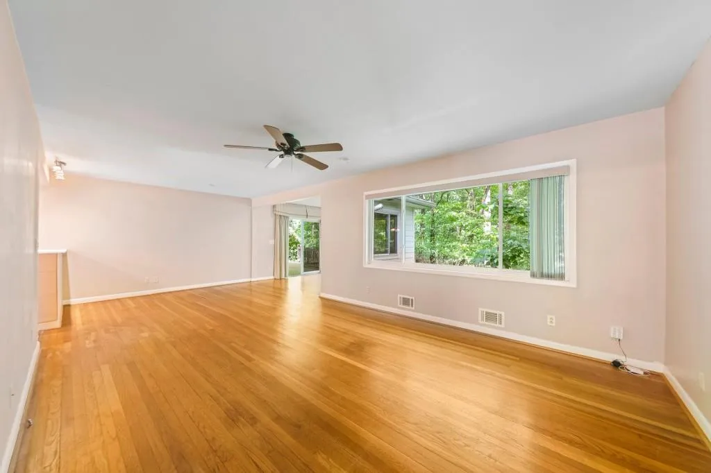 6029 Kayron Drive, Sandy Springs, Georgia 30328, 3 Bedrooms Bedrooms, ,2 BathroomsBathrooms,Residential,Sold,6029 Kayron Drive,7217112