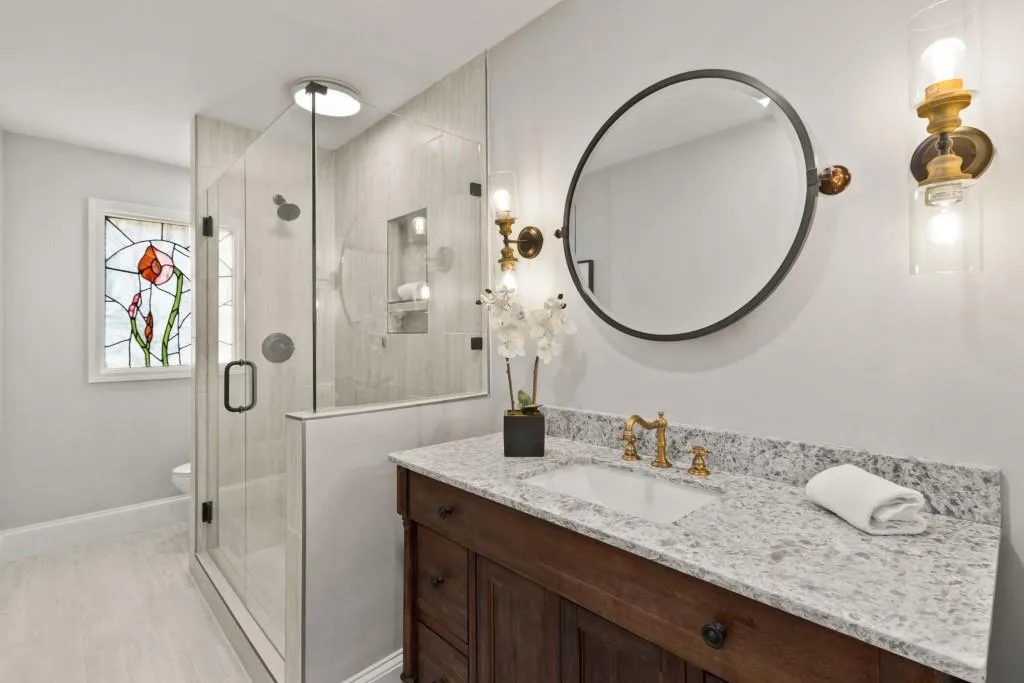 Recently Renovated Main Level Bathroom Perfect For Guests! Recently Renovated Main Level Bathroom Perfect For Guests!