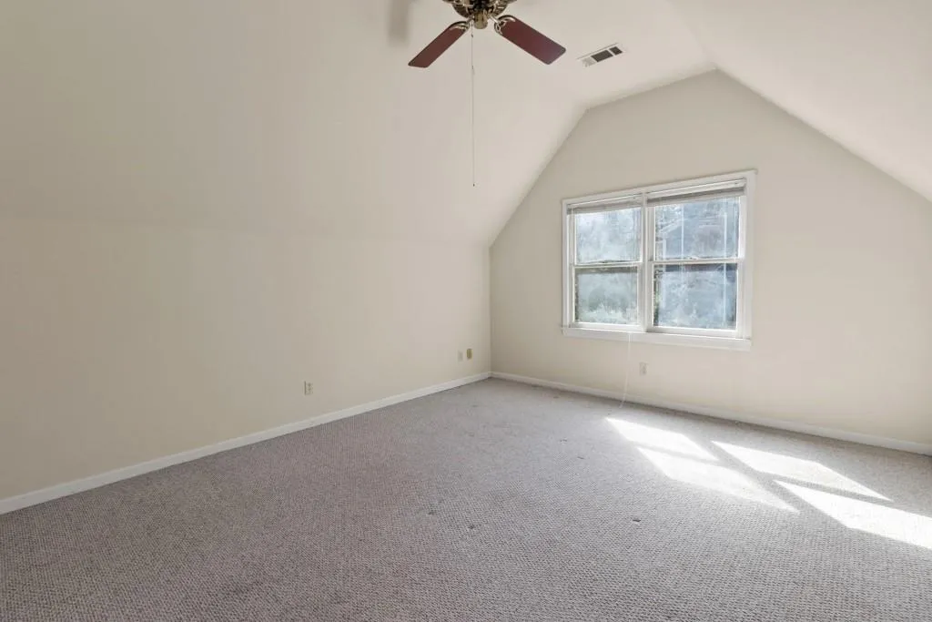 Secondary Room (we Need Carpet And Paint) Secondary Room (we Need Carpet And Paint)