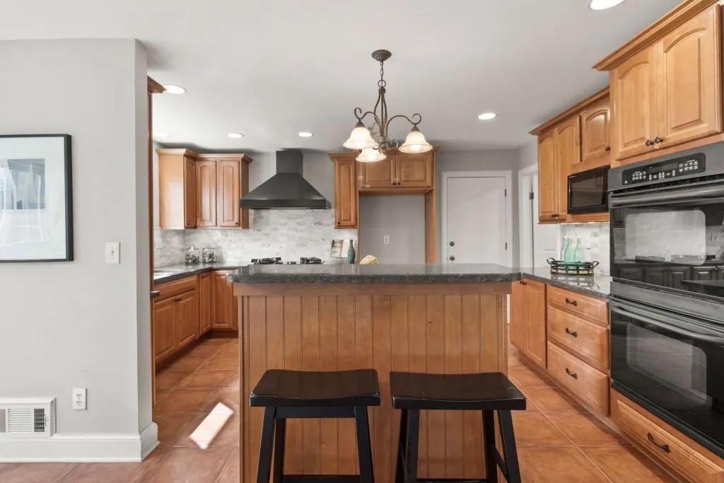 Plenty Of Space! Plenty Of Space!