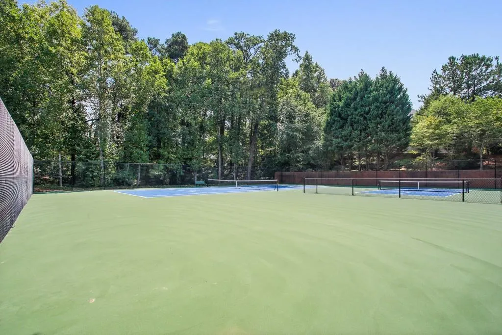 7155 Roswell Road Unit 8, Sandy Springs, Georgia 30328, 2 Bedrooms Bedrooms, ,2 BathroomsBathrooms,Residential,Sold,7155 Roswell Road Unit 8,5739579