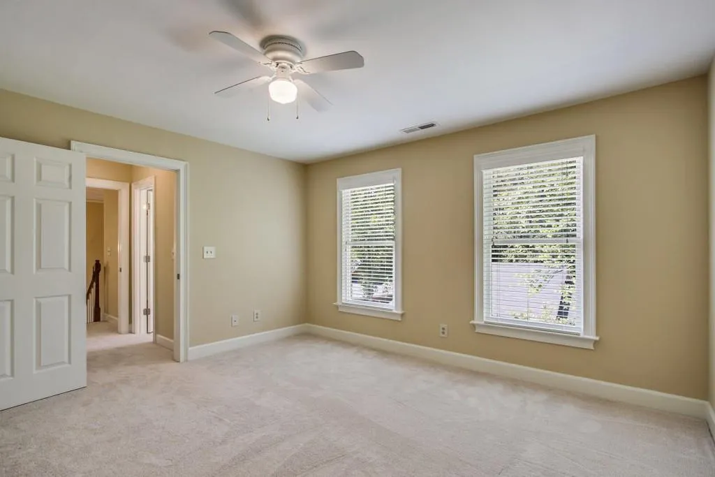 7155 Roswell Road Unit 8, Sandy Springs, Georgia 30328, 2 Bedrooms Bedrooms, ,2 BathroomsBathrooms,Residential,Sold,7155 Roswell Road Unit 8,5739579