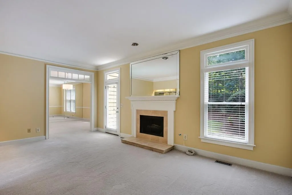 7155 Roswell Road Unit 8, Sandy Springs, Georgia 30328, 2 Bedrooms Bedrooms, ,2 BathroomsBathrooms,Residential,Sold,7155 Roswell Road Unit 8,5739579