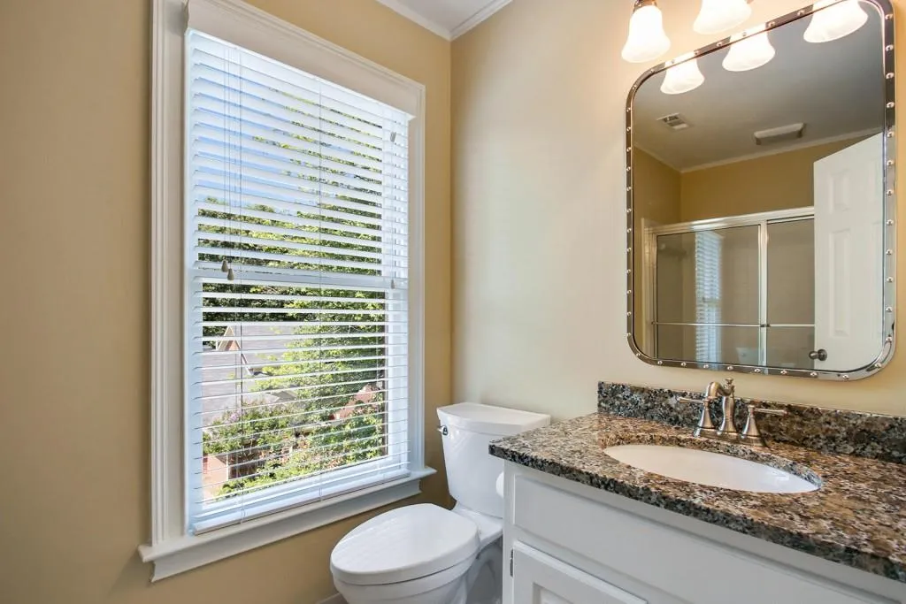 7155 Roswell Road Unit 8, Sandy Springs, Georgia 30328, 2 Bedrooms Bedrooms, ,2 BathroomsBathrooms,Residential,Sold,7155 Roswell Road Unit 8,5739579