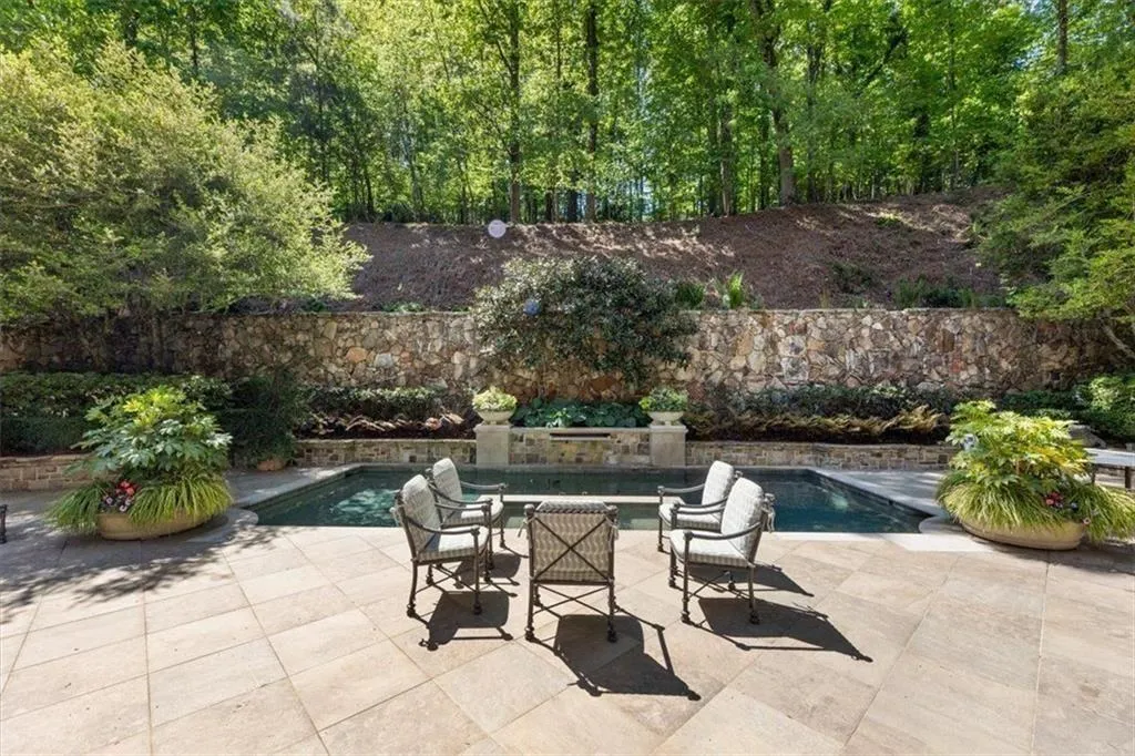 35 Finch Forest Trail Nw, Sandy Springs, Georgia 30327, 4 Bedrooms Bedrooms, ,4 BathroomsBathrooms,Residential,For Sale,35 Finch Forest Trail Nw,7761739