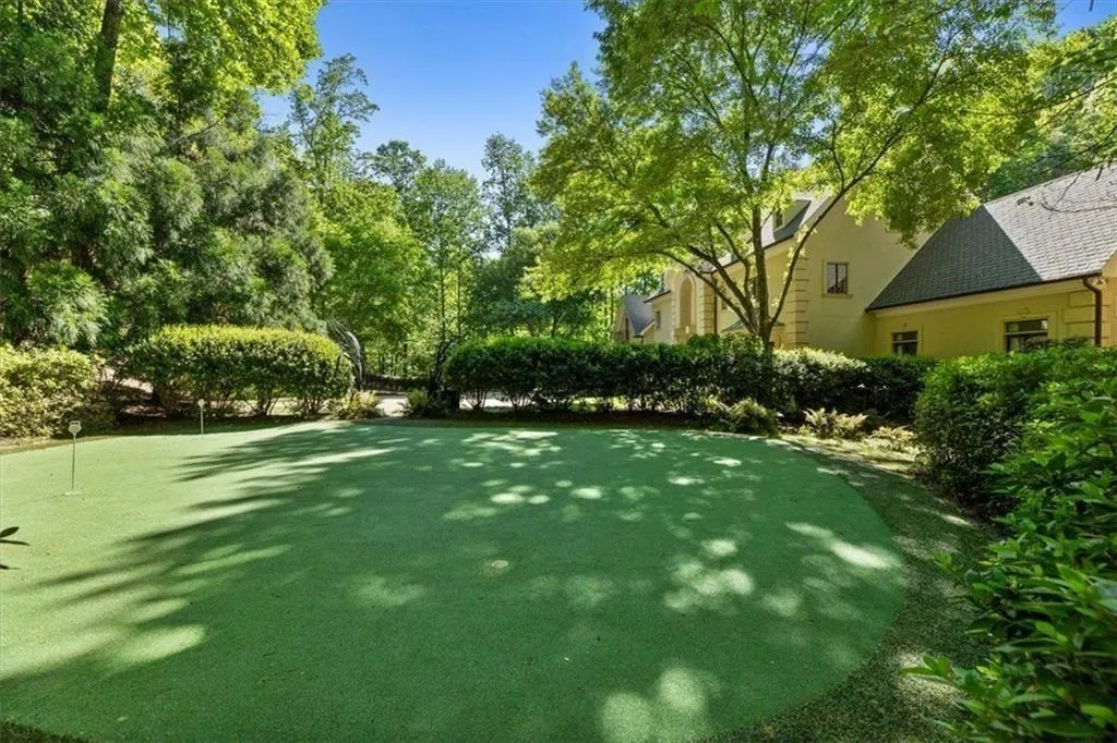 35 Finch Forest Trail Nw, Sandy Springs, Georgia 30327, 4 Bedrooms Bedrooms, ,4 BathroomsBathrooms,Residential,For Sale,35 Finch Forest Trail Nw,7761739