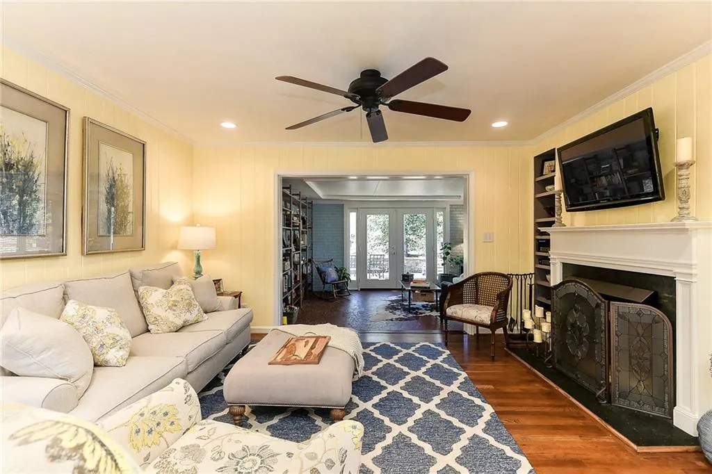 6498 Cherry Tree Lane, Sandy Springs, Georgia 30328, 4 Bedrooms Bedrooms, ,3 BathroomsBathrooms,Residential,Sold,6498 Cherry Tree Lane,5962909