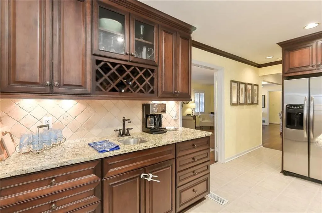 6498 Cherry Tree Lane, Sandy Springs, Georgia 30328, 4 Bedrooms Bedrooms, ,3 BathroomsBathrooms,Residential,Sold,6498 Cherry Tree Lane,5962909