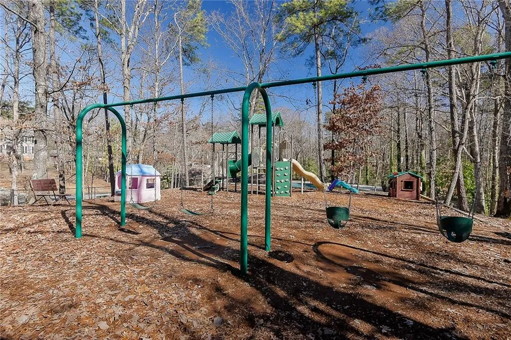 6498 Cherry Tree Lane, Sandy Springs, Georgia 30328, 4 Bedrooms Bedrooms, ,3 BathroomsBathrooms,Residential,Sold,6498 Cherry Tree Lane,5962909