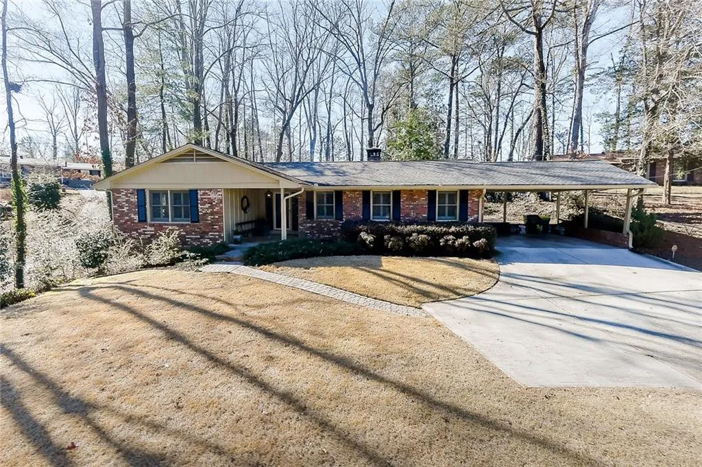 6498 Cherry Tree Lane, Sandy Springs, Georgia 30328, 4 Bedrooms Bedrooms, ,3 BathroomsBathrooms,Residential,Sold,6498 Cherry Tree Lane,5962909
