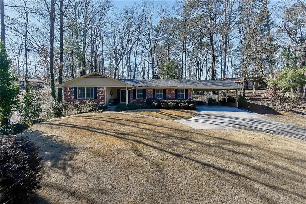 6498 Cherry Tree Lane, Sandy Springs, Georgia 30328, 4 Bedrooms Bedrooms, ,3 BathroomsBathrooms,Residential,Sold,6498 Cherry Tree Lane,5962909