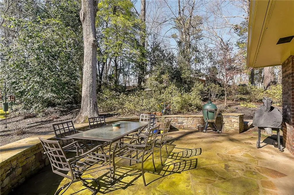 6498 Cherry Tree Lane, Sandy Springs, Georgia 30328, 4 Bedrooms Bedrooms, ,3 BathroomsBathrooms,Residential,Sold,6498 Cherry Tree Lane,5962909
