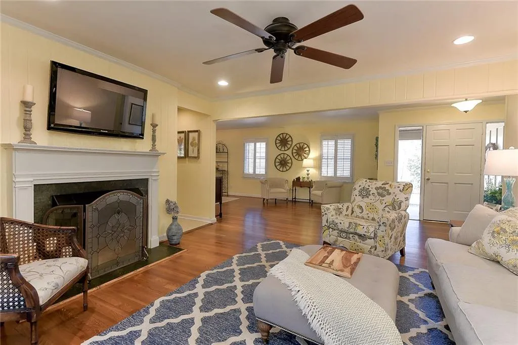 6498 Cherry Tree Lane, Sandy Springs, Georgia 30328, 4 Bedrooms Bedrooms, ,3 BathroomsBathrooms,Residential,Sold,6498 Cherry Tree Lane,5962909