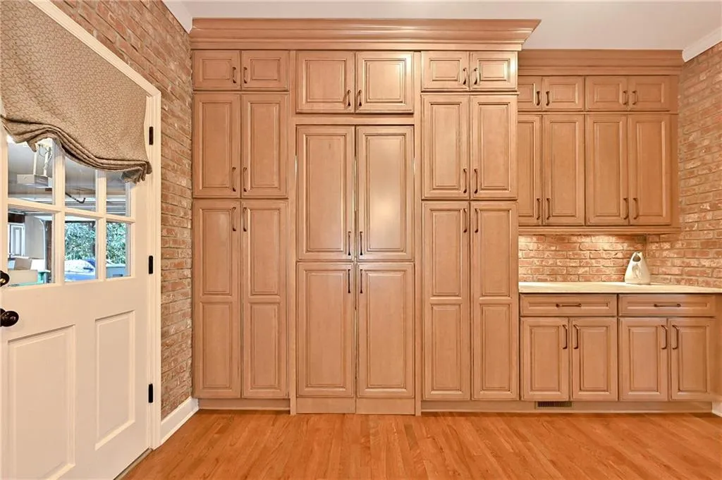 305 Cameron Ridge Drive Nw, Atlanta, Georgia 30328, 6 Bedrooms Bedrooms, ,3 BathroomsBathrooms,Residential,Sold,305 Cameron Ridge Drive Nw,6692636