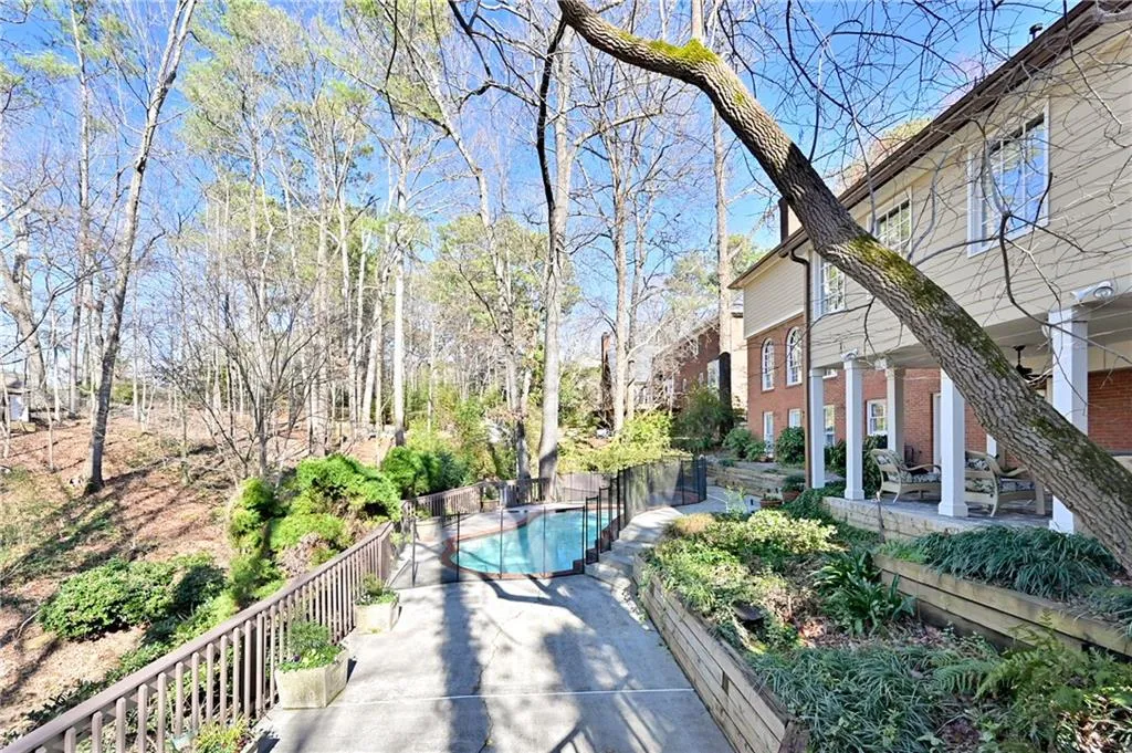 305 Cameron Ridge Drive Nw, Atlanta, Georgia 30328, 6 Bedrooms Bedrooms, ,3 BathroomsBathrooms,Residential,Sold,305 Cameron Ridge Drive Nw,6692636
