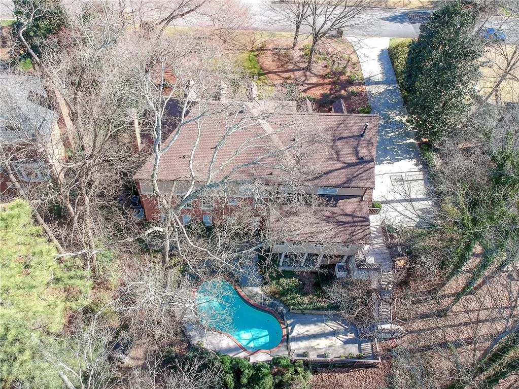 305 Cameron Ridge Drive Nw, Atlanta, Georgia 30328, 6 Bedrooms Bedrooms, ,3 BathroomsBathrooms,Residential,Sold,305 Cameron Ridge Drive Nw,6692636