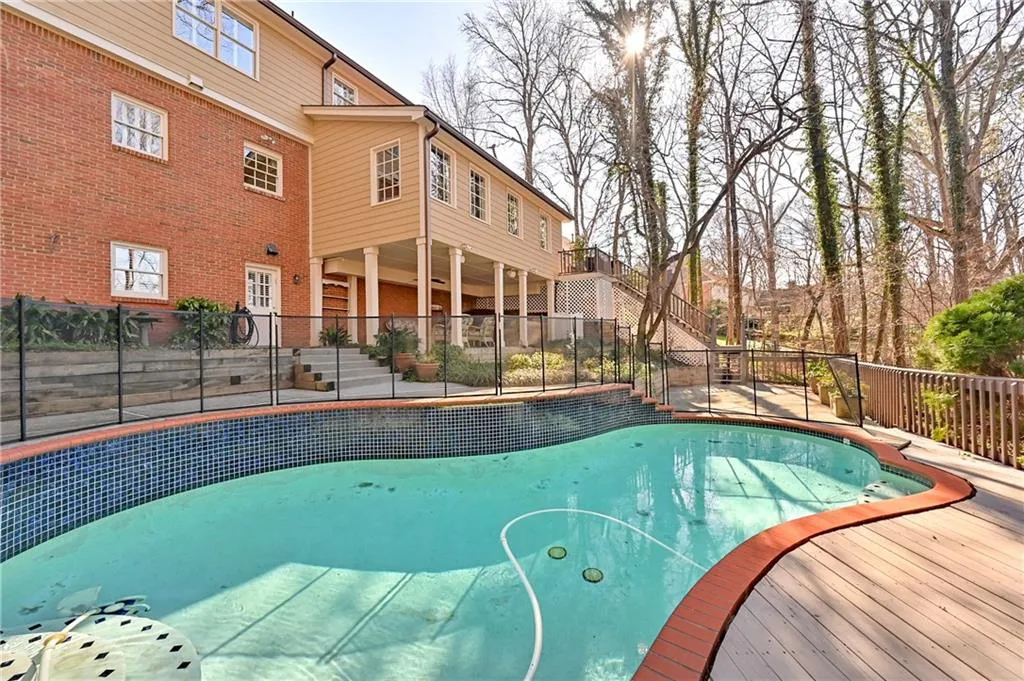 305 Cameron Ridge Drive Nw, Atlanta, Georgia 30328, 6 Bedrooms Bedrooms, ,3 BathroomsBathrooms,Residential,Sold,305 Cameron Ridge Drive Nw,6692636