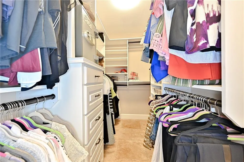 305 Cameron Ridge Drive Nw, Atlanta, Georgia 30328, 6 Bedrooms Bedrooms, ,3 BathroomsBathrooms,Residential,Sold,305 Cameron Ridge Drive Nw,6692636