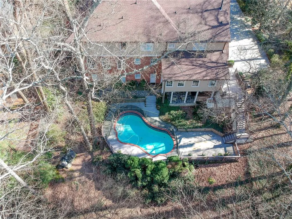 305 Cameron Ridge Drive Nw, Atlanta, Georgia 30328, 6 Bedrooms Bedrooms, ,3 BathroomsBathrooms,Residential,Sold,305 Cameron Ridge Drive Nw,6692636