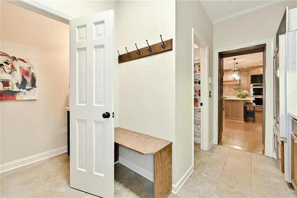 305 Cameron Ridge Drive Nw, Atlanta, Georgia 30328, 6 Bedrooms Bedrooms, ,3 BathroomsBathrooms,Residential,Sold,305 Cameron Ridge Drive Nw,6692636