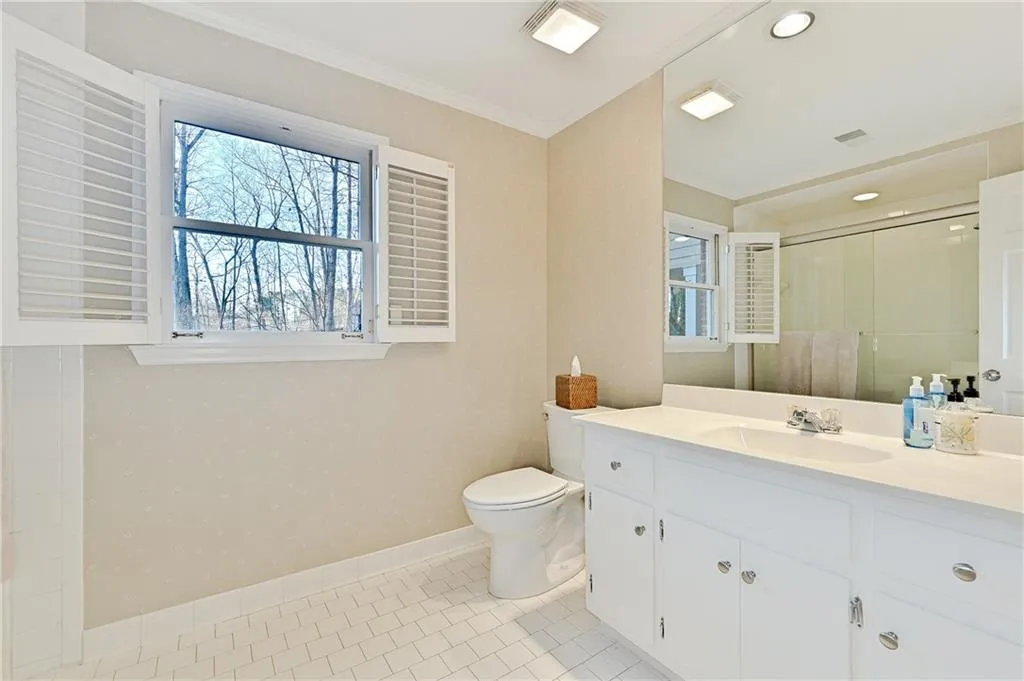 305 Cameron Ridge Drive Nw, Atlanta, Georgia 30328, 6 Bedrooms Bedrooms, ,3 BathroomsBathrooms,Residential,Sold,305 Cameron Ridge Drive Nw,6692636