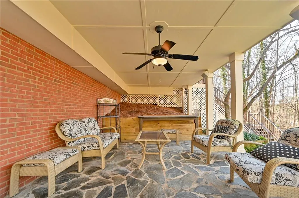 305 Cameron Ridge Drive Nw, Atlanta, Georgia 30328, 6 Bedrooms Bedrooms, ,3 BathroomsBathrooms,Residential,Sold,305 Cameron Ridge Drive Nw,6692636