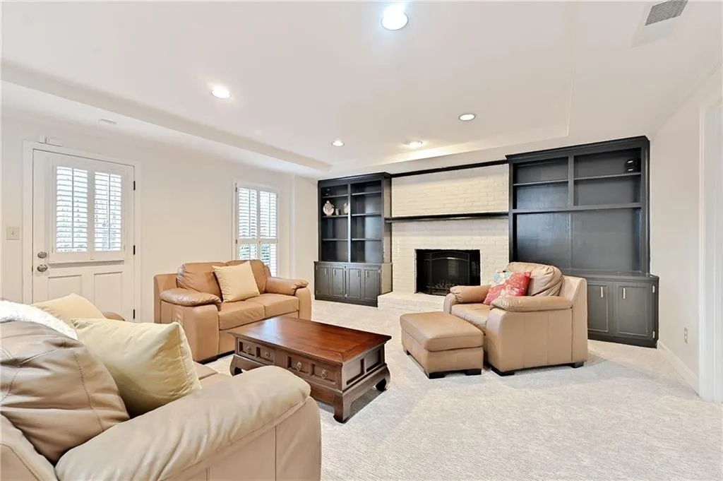 305 Cameron Ridge Drive Nw, Atlanta, Georgia 30328, 6 Bedrooms Bedrooms, ,3 BathroomsBathrooms,Residential,Sold,305 Cameron Ridge Drive Nw,6692636