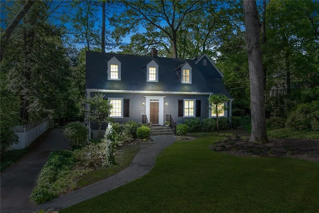 560 Collier Road Nw, Atlanta, Georgia 30318, 3 Bedrooms Bedrooms, ,2 BathroomsBathrooms,Residential,Sold,560 Collier Road Nw,5844175