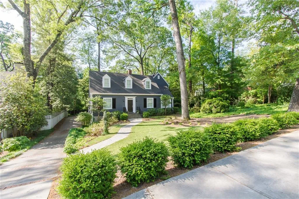 560 Collier Road Nw, Atlanta, Georgia 30318, 3 Bedrooms Bedrooms, ,2 BathroomsBathrooms,Residential,Sold,560 Collier Road Nw,5844175