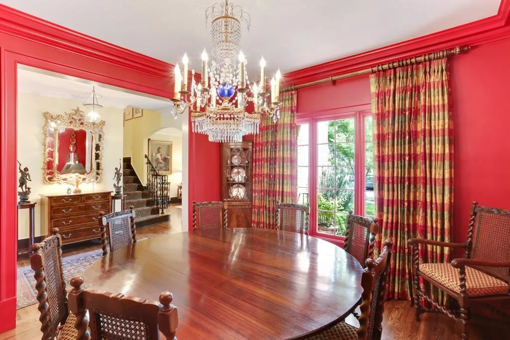 27 Paces West Drive Unit 0, Atlanta, Georgia 30327, 2 Bedrooms Bedrooms, ,2 BathroomsBathrooms,Residential,Sold,27 Paces West Drive Unit 0,5699373