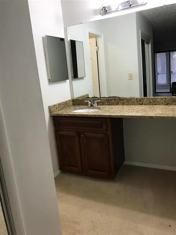 9400 Roberts Drive Unit 4b, Atlanta, Georgia 30350, 2 Bedrooms Bedrooms, ,2 BathroomsBathrooms,Residential,Sold,9400 Roberts Drive Unit 4b,5792822