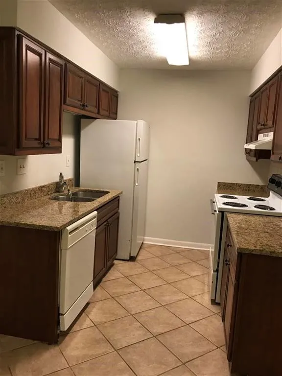9400 Roberts Drive Unit 4b, Atlanta, Georgia 30350, 2 Bedrooms Bedrooms, ,2 BathroomsBathrooms,Residential,Sold,9400 Roberts Drive Unit 4b,5792822