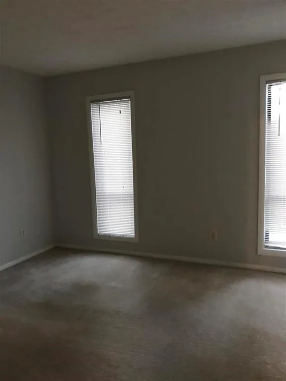 9400 Roberts Drive Unit 4b, Atlanta, Georgia 30350, 2 Bedrooms Bedrooms, ,2 BathroomsBathrooms,Residential,Sold,9400 Roberts Drive Unit 4b,5792822