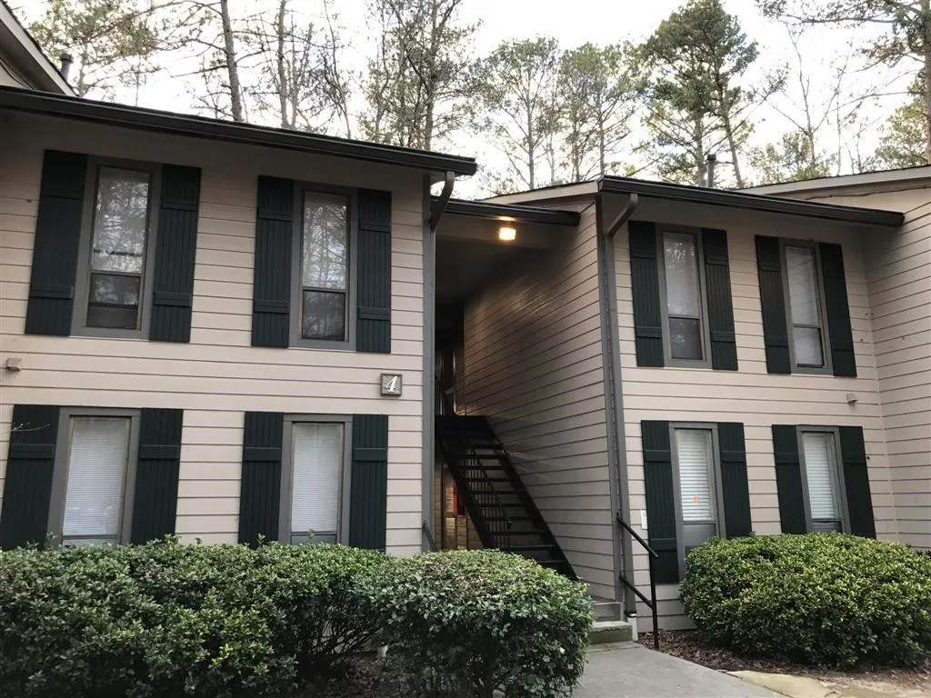 9400 Roberts Drive Unit 4b, Atlanta, Georgia 30350, 2 Bedrooms Bedrooms, ,2 BathroomsBathrooms,Residential,Sold,9400 Roberts Drive Unit 4b,5792822