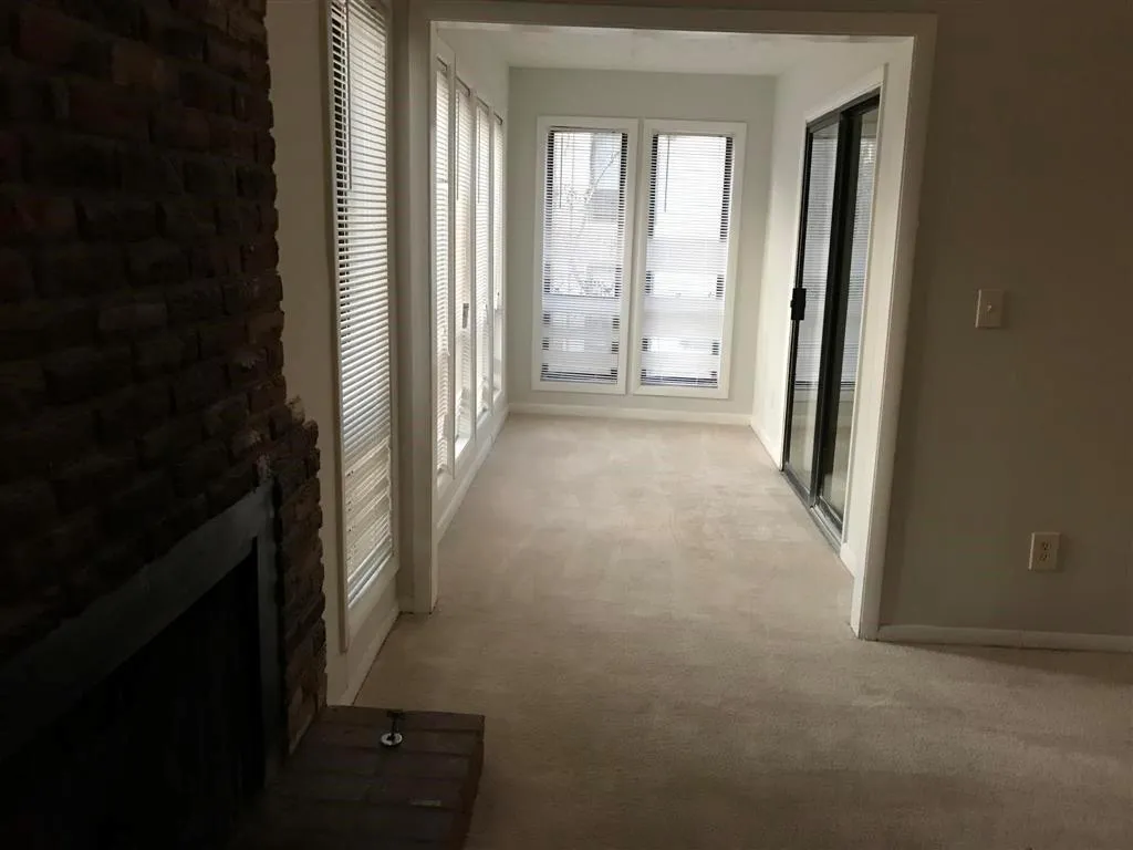 9400 Roberts Drive Unit 4b, Atlanta, Georgia 30350, 2 Bedrooms Bedrooms, ,2 BathroomsBathrooms,Residential,Sold,9400 Roberts Drive Unit 4b,5792822