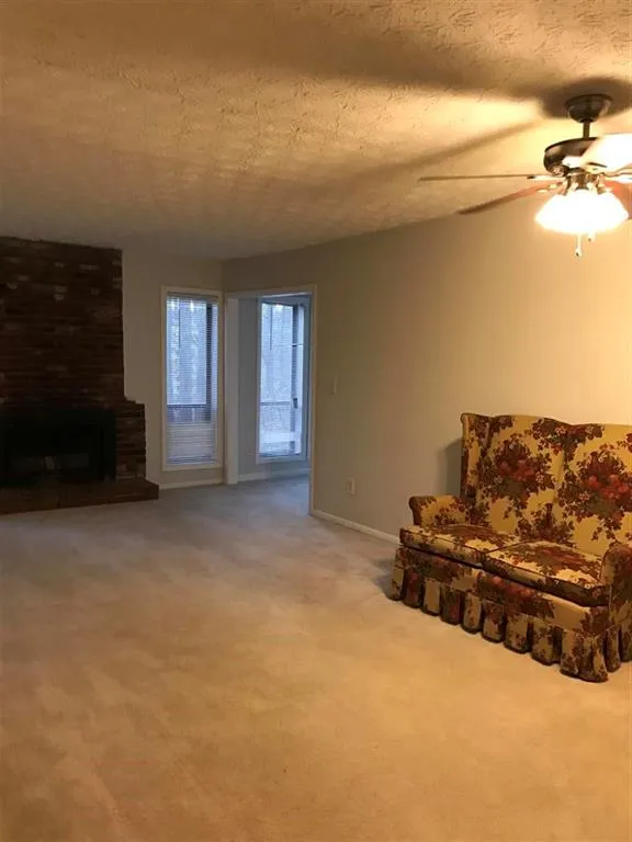 9400 Roberts Drive Unit 4b, Atlanta, Georgia 30350, 2 Bedrooms Bedrooms, ,2 BathroomsBathrooms,Residential,Sold,9400 Roberts Drive Unit 4b,5792822