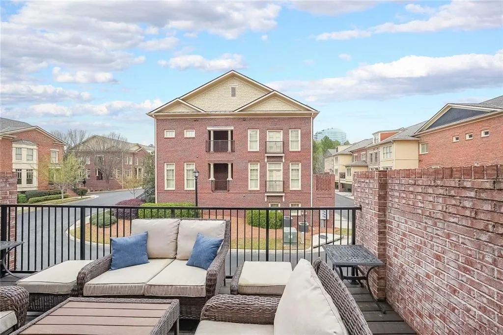 402 River Vista Drive, Atlanta, Georgia 30339, 4 Bedrooms Bedrooms, ,4 BathroomsBathrooms,Residential,Sold,402 River Vista Drive,7553545