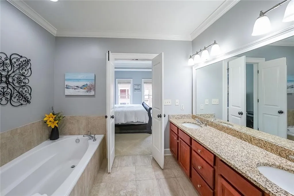 402 River Vista Drive, Atlanta, Georgia 30339, 4 Bedrooms Bedrooms, ,4 BathroomsBathrooms,Residential,Sold,402 River Vista Drive,7553545