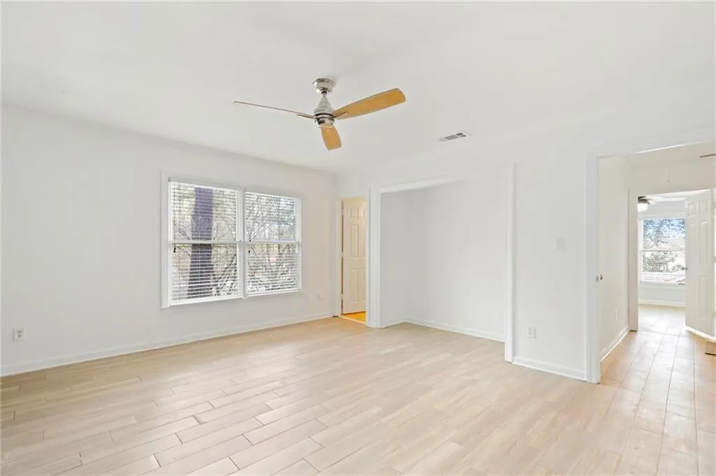 7500 Roswell Road Unit 114, Sandy Springs, Georgia 30350, 2 Bedrooms Bedrooms, ,2 BathroomsBathrooms,Residential,Sold,7500 Roswell Road Unit 114,6996875