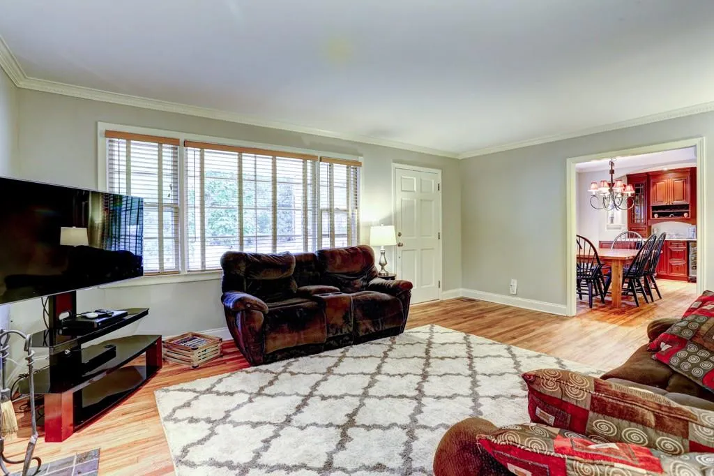 245 N Mill Road, Sandy Springs, Georgia 30328, 3 Bedrooms Bedrooms, ,2 BathroomsBathrooms,Residential,Sold,245 N Mill Road,5745073