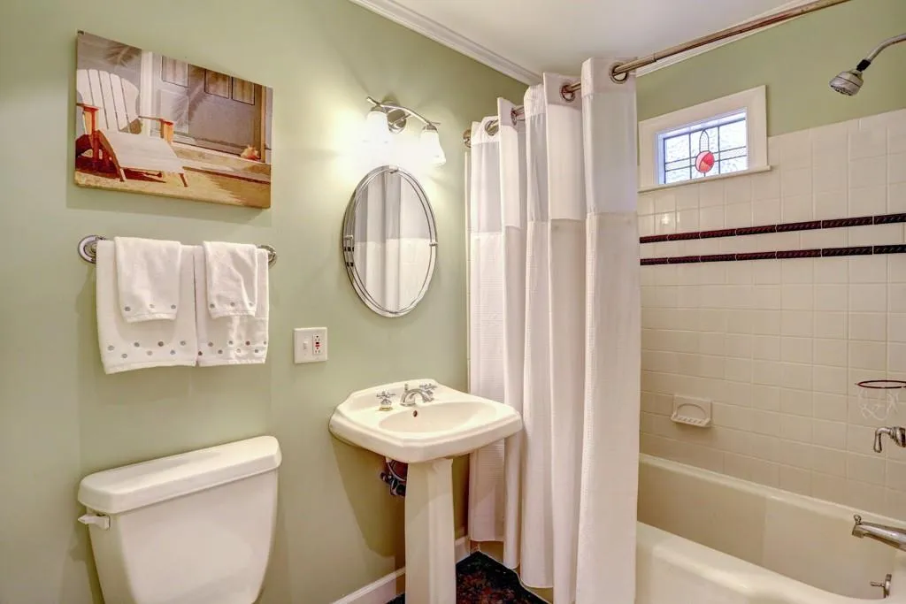 245 N Mill Road, Sandy Springs, Georgia 30328, 3 Bedrooms Bedrooms, ,2 BathroomsBathrooms,Residential,Sold,245 N Mill Road,5745073