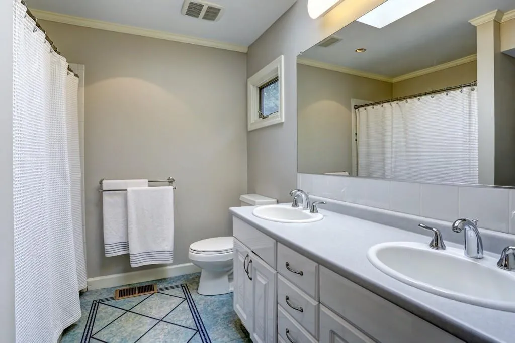 245 N Mill Road, Sandy Springs, Georgia 30328, 3 Bedrooms Bedrooms, ,2 BathroomsBathrooms,Residential,Sold,245 N Mill Road,5745073