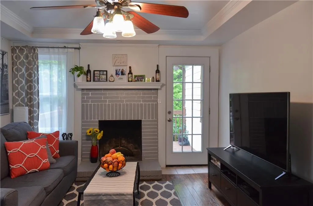 5511 Wing Street, Sandy Springs, Georgia 30350, 2 Bedrooms Bedrooms, ,2 BathroomsBathrooms,Residential,Sold,5511 Wing Street,6875852