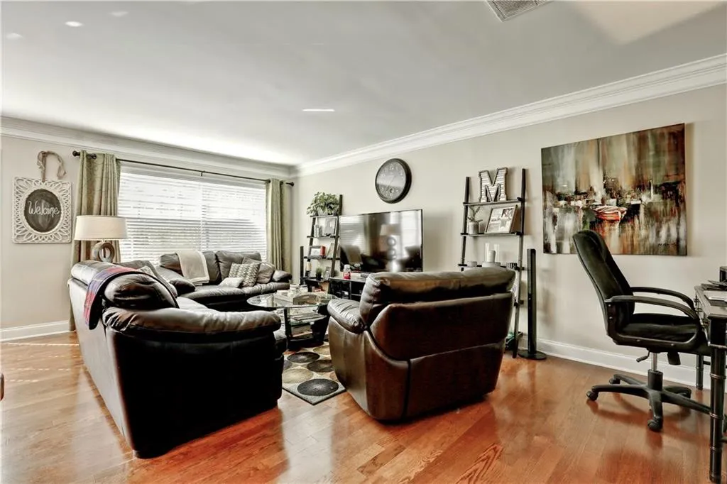 6980 Roswell Road Unit C4, Atlanta, Georgia 30328, 2 Bedrooms Bedrooms, ,2 BathroomsBathrooms,Residential,Sold,6980 Roswell Road Unit C4,5761321