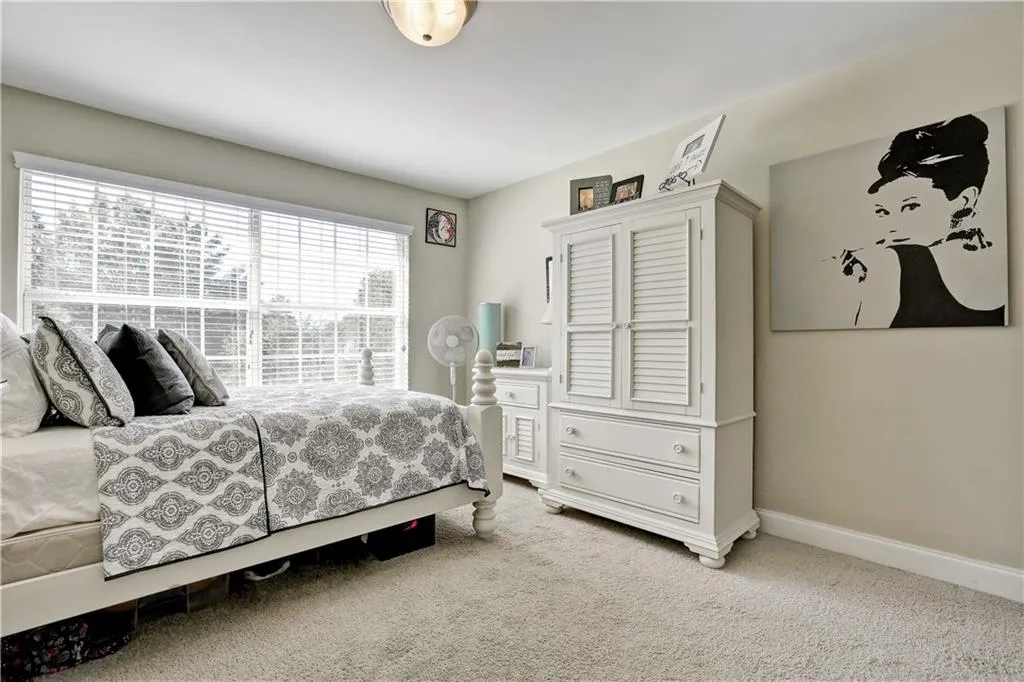 6980 Roswell Road Unit C4, Atlanta, Georgia 30328, 2 Bedrooms Bedrooms, ,2 BathroomsBathrooms,Residential,Sold,6980 Roswell Road Unit C4,5761321