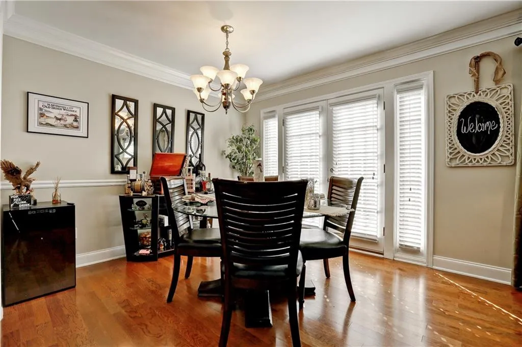 6980 Roswell Road Unit C4, Atlanta, Georgia 30328, 2 Bedrooms Bedrooms, ,2 BathroomsBathrooms,Residential,Sold,6980 Roswell Road Unit C4,5761321