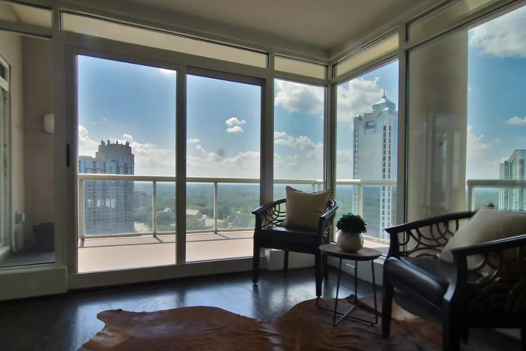 2881 Peachtree Road Ne Unit 2105, Atlanta, Georgia 30305, 3 Bedrooms Bedrooms, ,2 BathroomsBathrooms,Residential,Sold,2881 Peachtree Road Ne Unit 2105,5594784