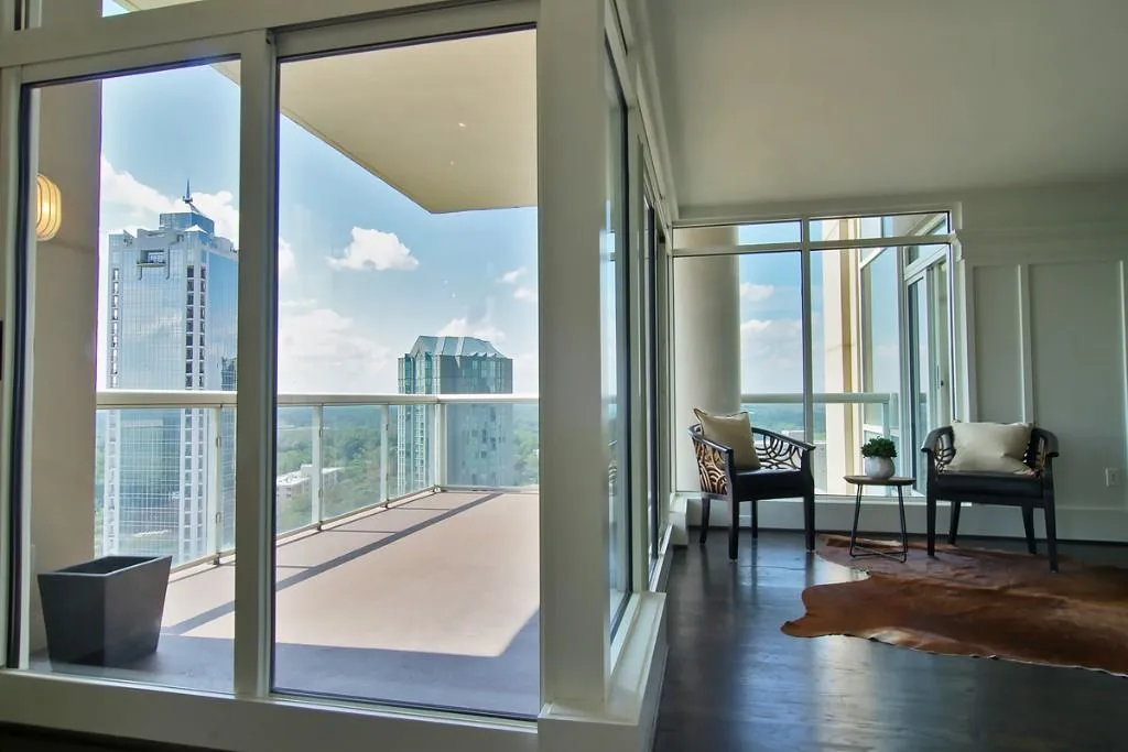 2881 Peachtree Road Ne Unit 2105, Atlanta, Georgia 30305, 3 Bedrooms Bedrooms, ,2 BathroomsBathrooms,Residential,Sold,2881 Peachtree Road Ne Unit 2105,5594784