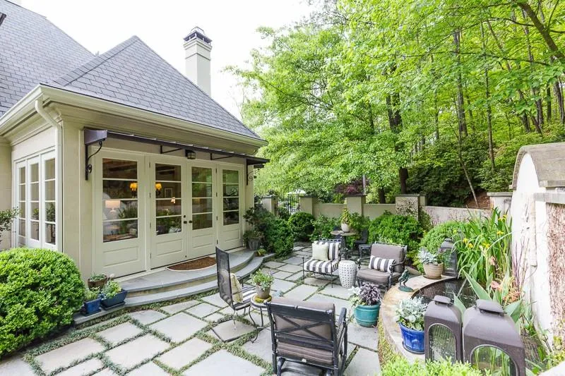 205 N Chambord Drive, Atlanta, Georgia 30327, 7 Bedrooms Bedrooms, ,8 BathroomsBathrooms,Residential,Sold,205 N Chambord Drive,6002833
